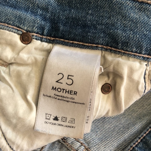 MOTHER The Maverick Chew 10”HR Cutoff Jean Shorts - Picture 9 of 14